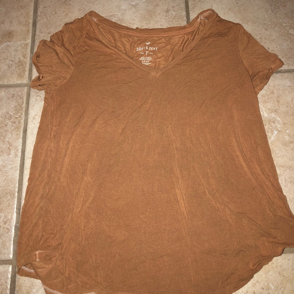 American eagle v neck
